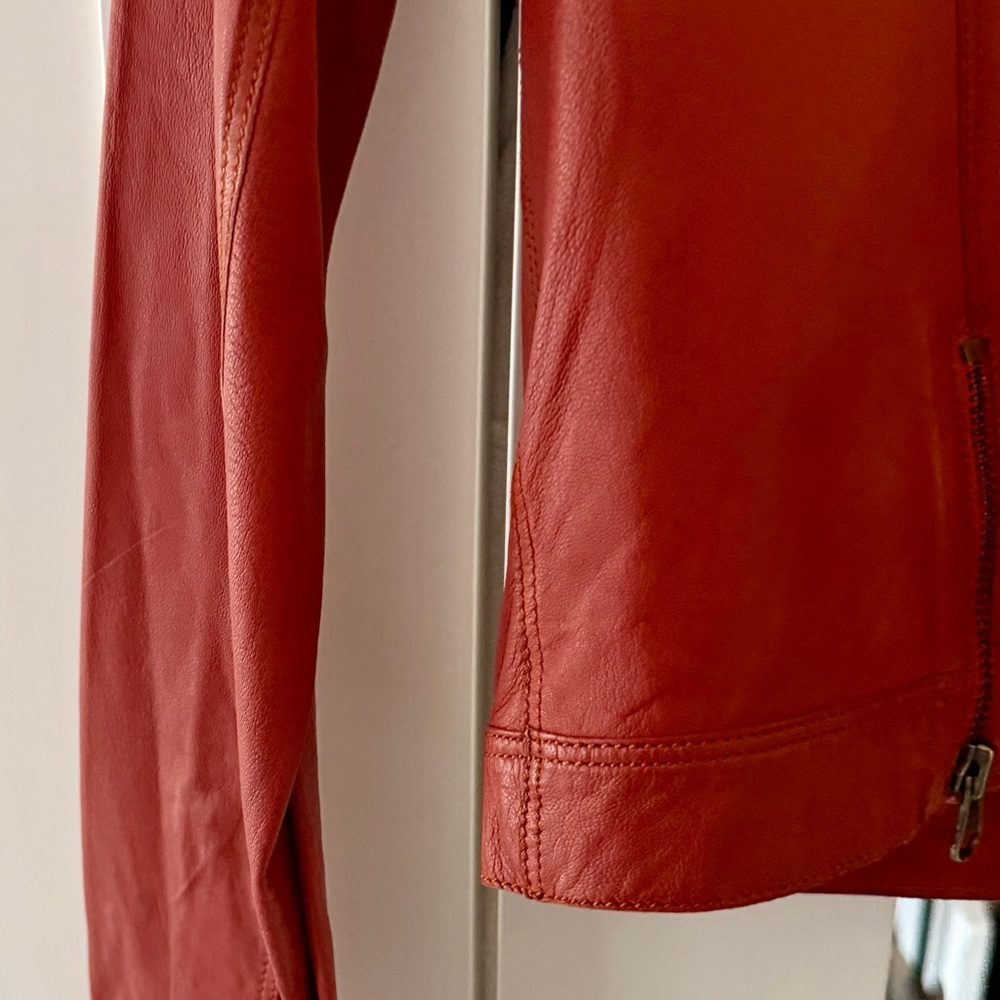 Jakett...etc. Washed Leather Button Front Jacket in Rust - Size Small - Picture 4 of 11